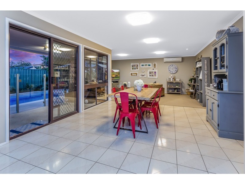 4 La Salle Dr, Newport QLD 4020