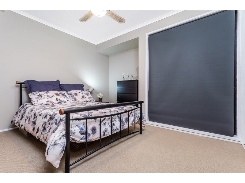 4 La Salle Dr, Newport QLD 4020