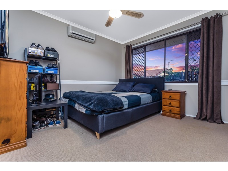 4 La Salle Dr, Newport QLD 4020