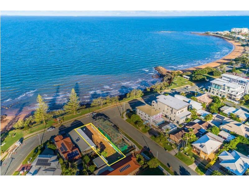 149 Flinders Pde, Scarborough QLD 4020