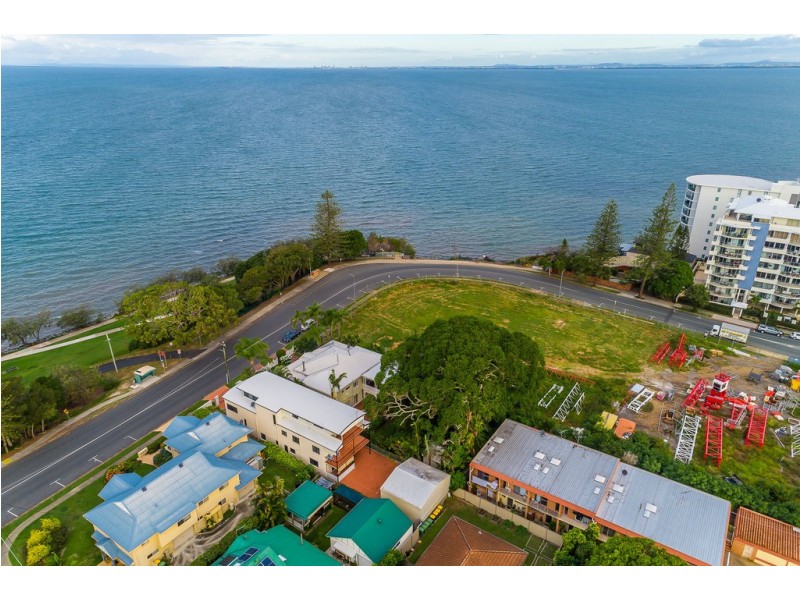 10 Gayundah Esp, Woody Point QLD 4019