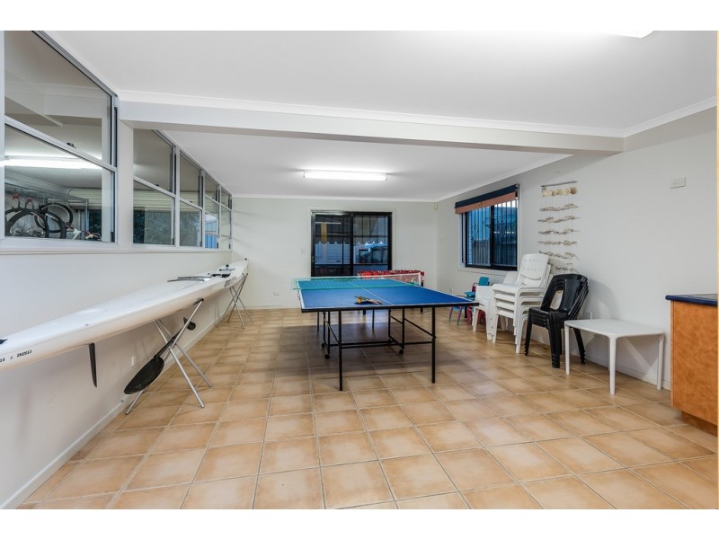 10 Gayundah Esp, Woody Point QLD 4019