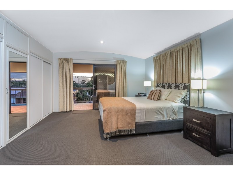 10 Gayundah Esp, Woody Point QLD 4019