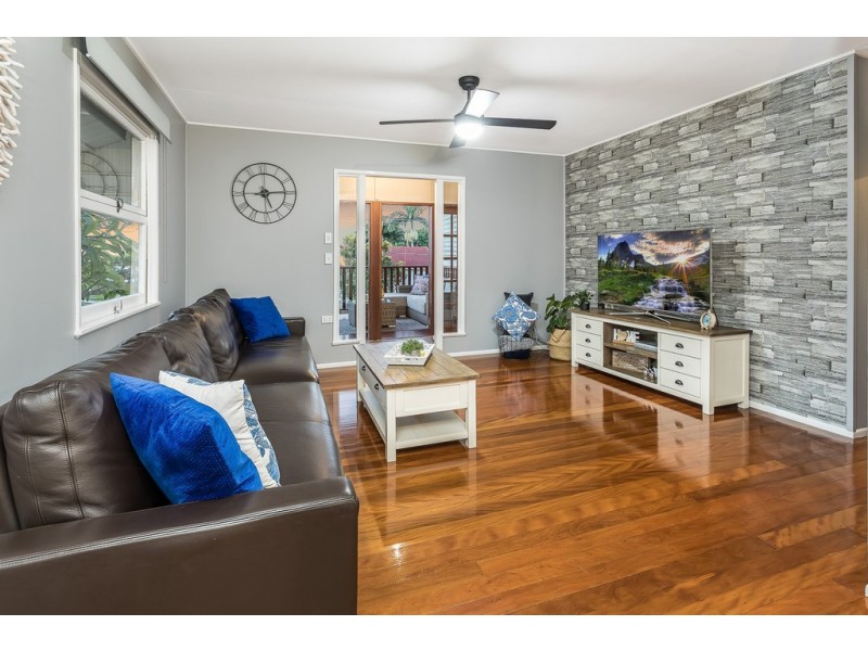 29 Michel Rd, Scarborough QLD 4020