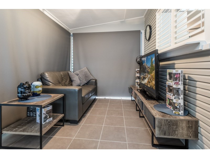 29 Michel Rd, Scarborough QLD 4020