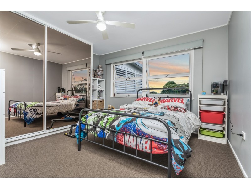 29 Michel Rd, Scarborough QLD 4020