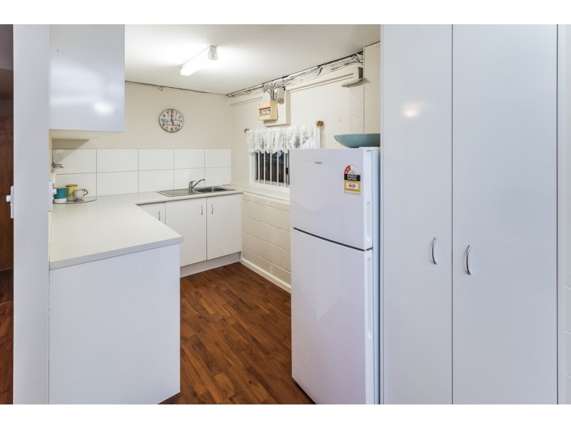 29 Michel Rd, Scarborough QLD 4020