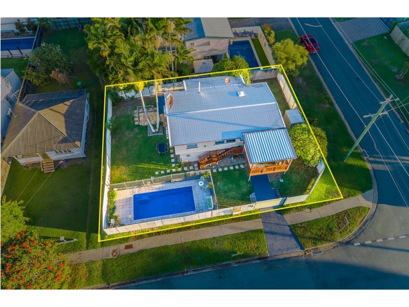 29 Michel Rd, Scarborough QLD 4020