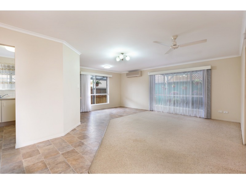 15/2 Wattle Road, Rothwell QLD 4022