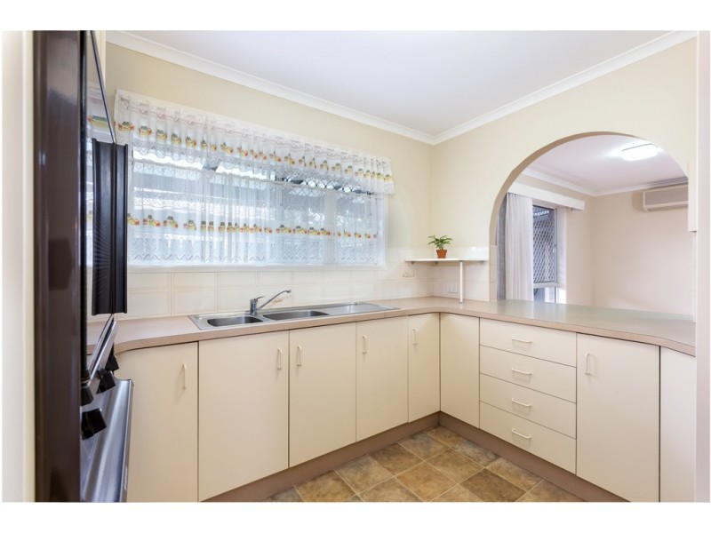 15/2 Wattle Road, Rothwell QLD 4022