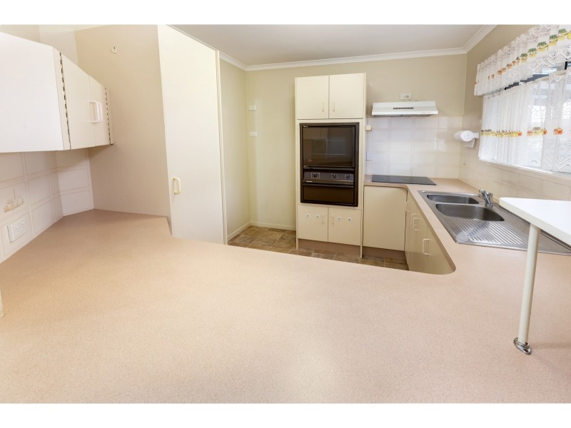 15/2 Wattle Road, Rothwell QLD 4022