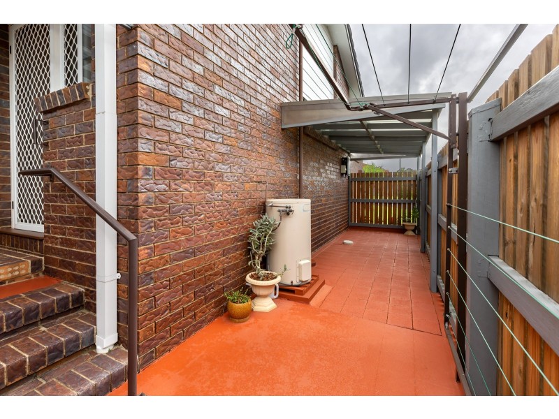 15/2 Wattle Road, Rothwell QLD 4022