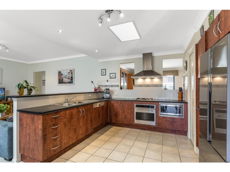 30 Fleetwing Ave, Newport QLD 4020