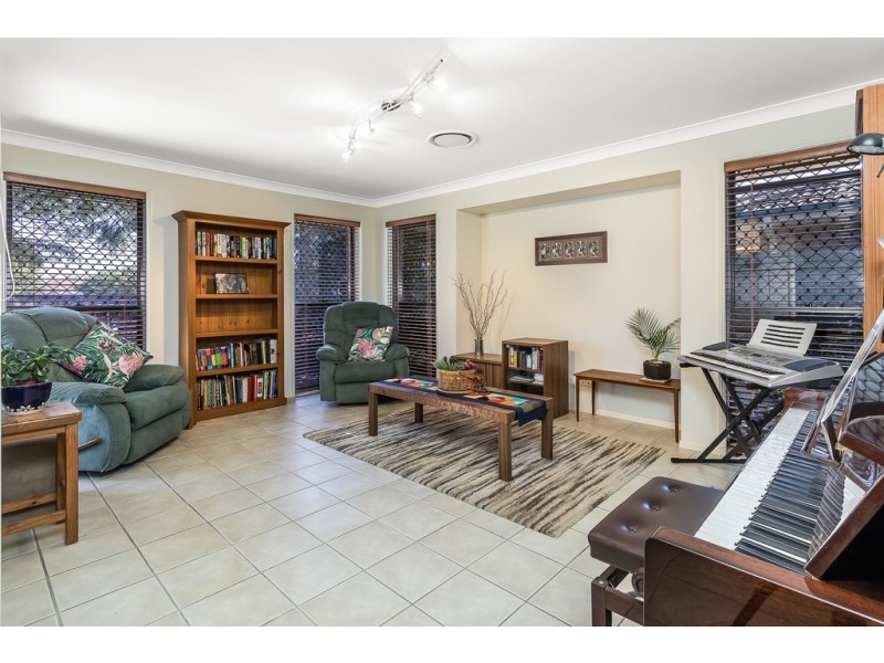 30 Fleetwing Ave, Newport QLD 4020