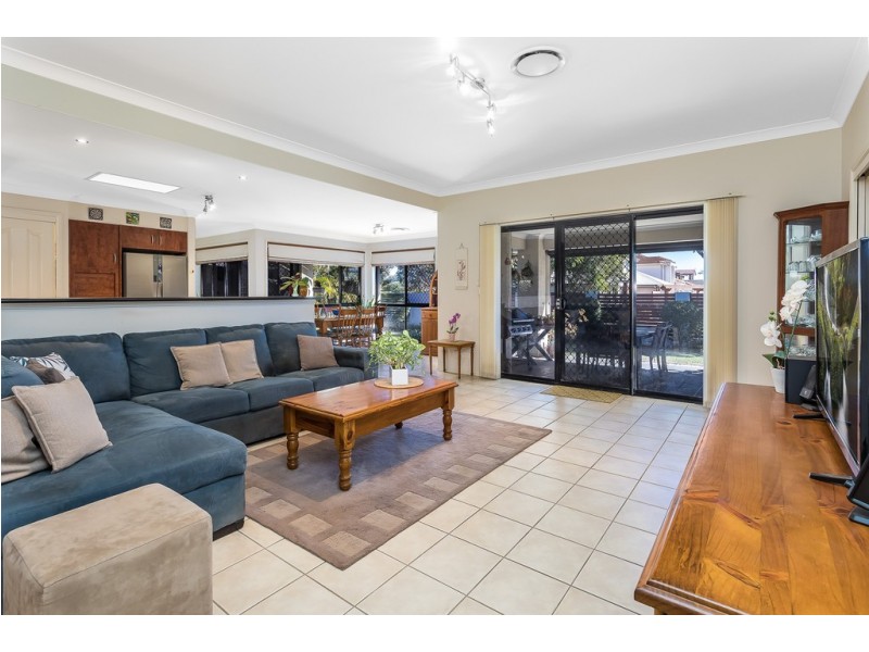 30 Fleetwing Ave, Newport QLD 4020