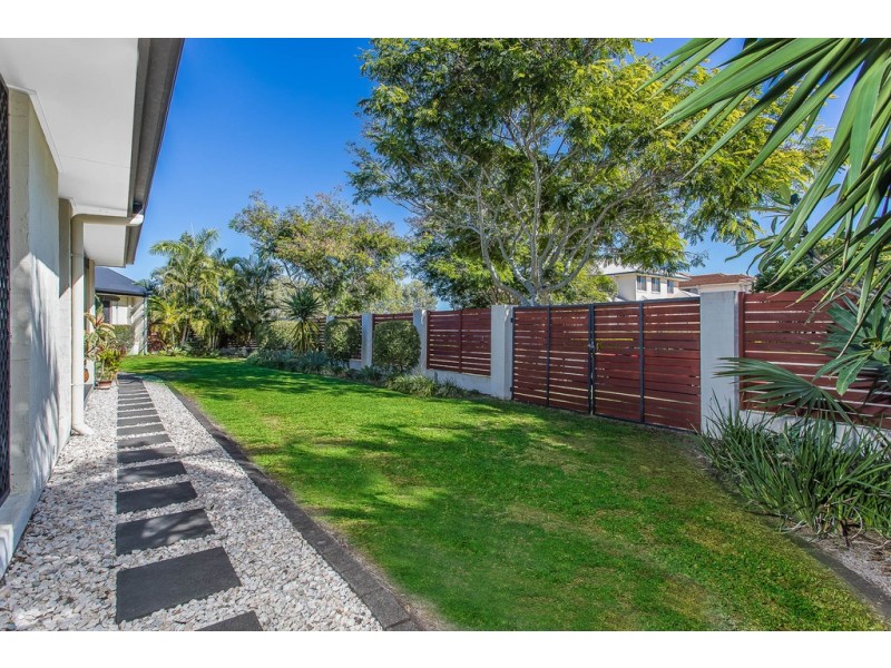 30 Fleetwing Ave, Newport QLD 4020