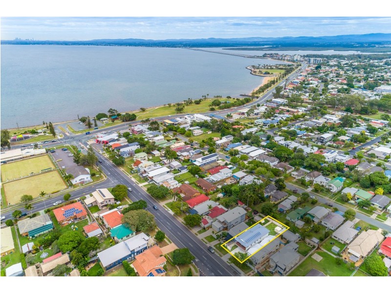 33 Victoria Ave, Woody Point QLD 4019