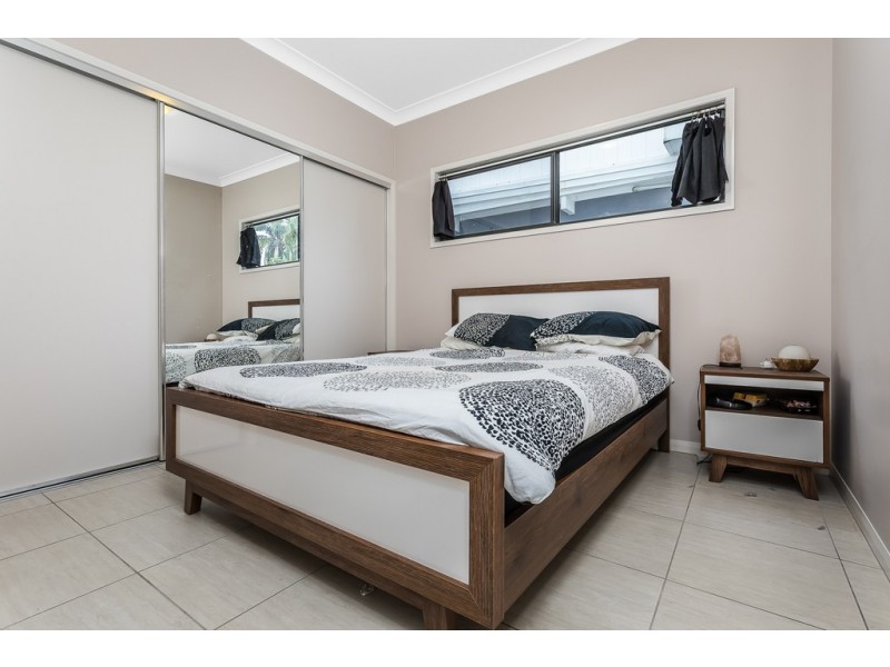 33 Victoria Ave, Woody Point QLD 4019