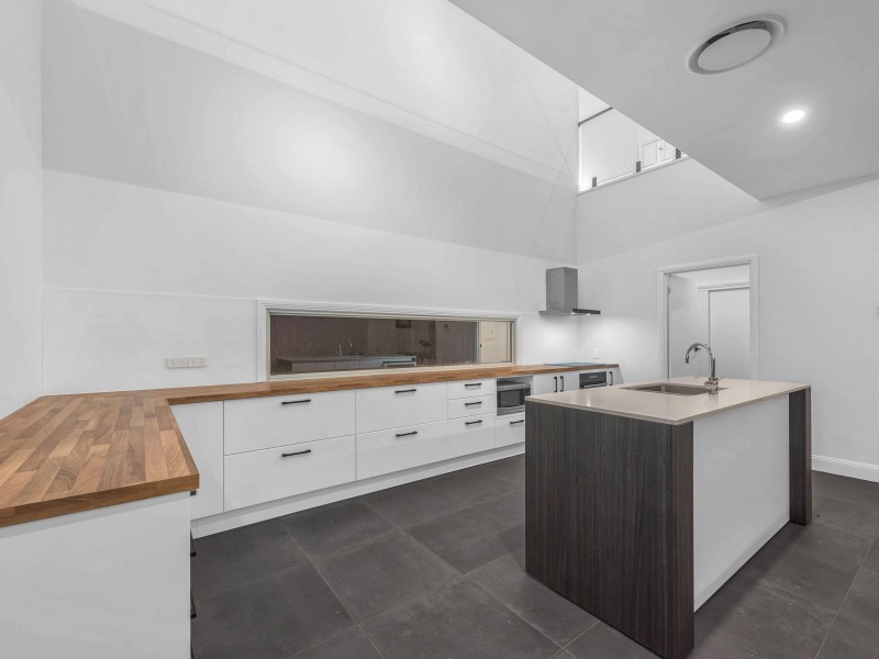 56 Grant St, Redcliffe QLD 4020