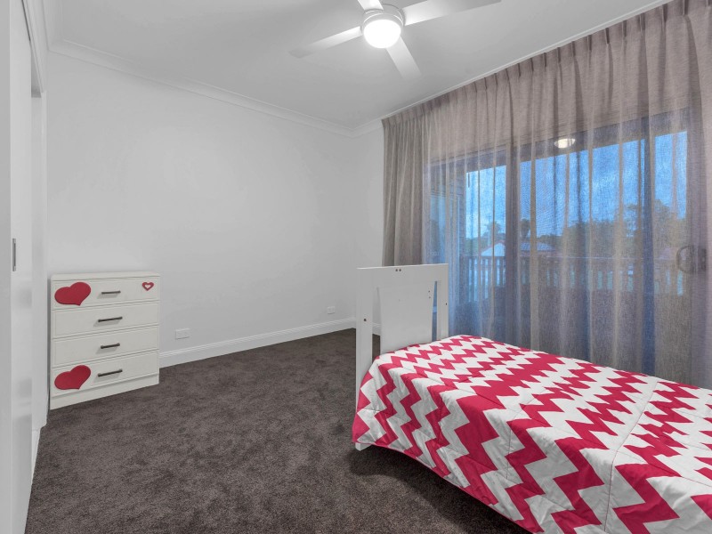 56 Grant St, Redcliffe QLD 4020