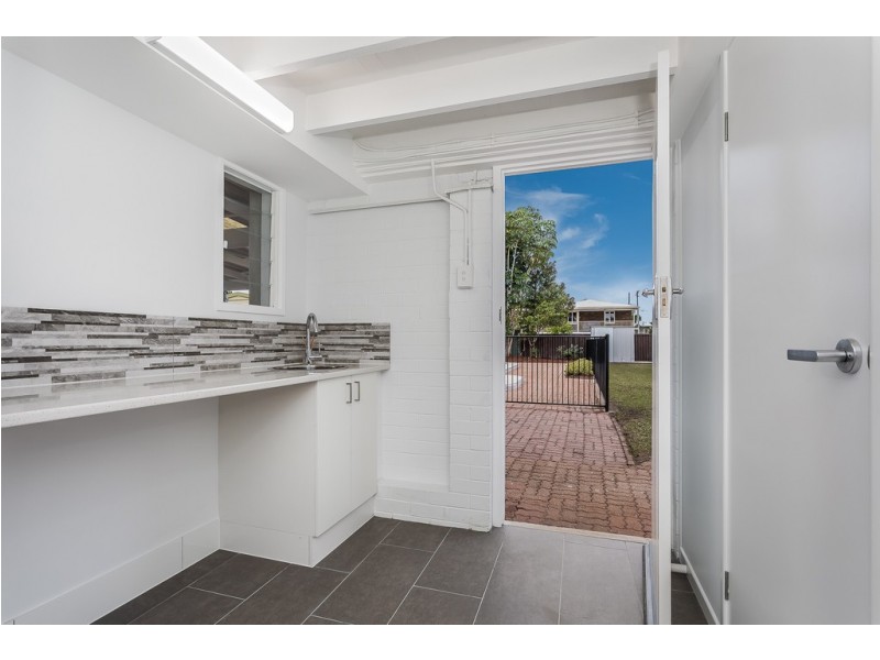 7 Waraba St, Clontarf QLD 4019