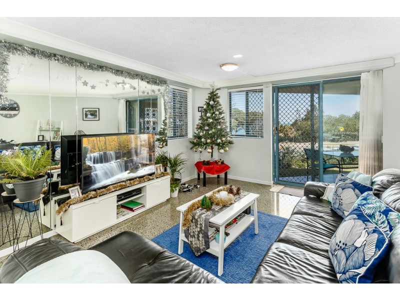 2/69 Marine Parade, Redcliffe QLD 4020