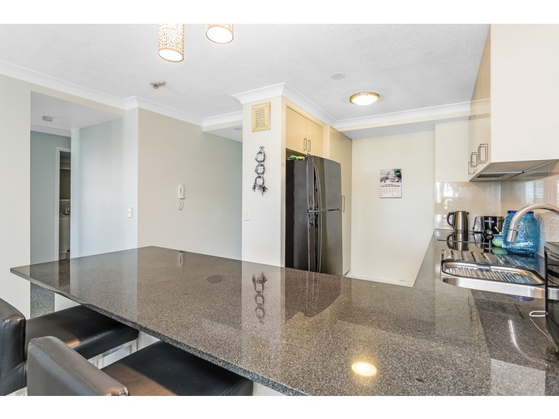 2/69 Marine Parade, Redcliffe QLD 4020