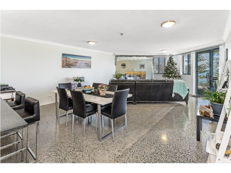 2/69 Marine Parade, Redcliffe QLD 4020