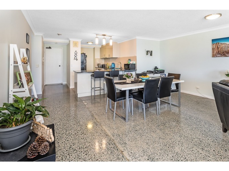 2/69 Marine Parade, Redcliffe QLD 4020