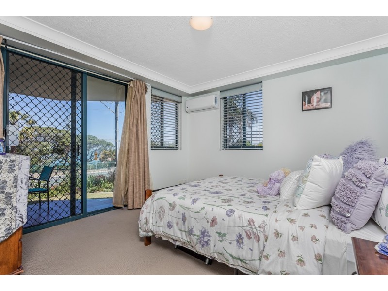 2/69 Marine Parade, Redcliffe QLD 4020