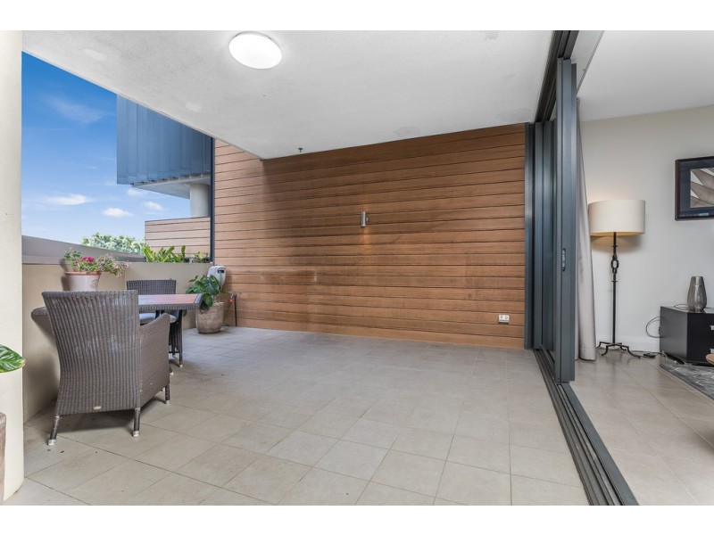 209/99 Marine Parade, Redcliffe QLD 4020
