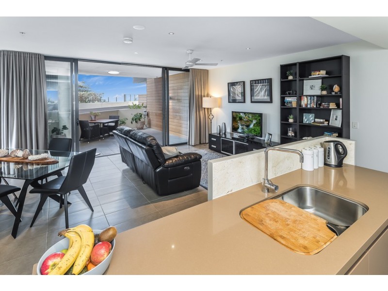 209/99 Marine Parade, Redcliffe QLD 4020