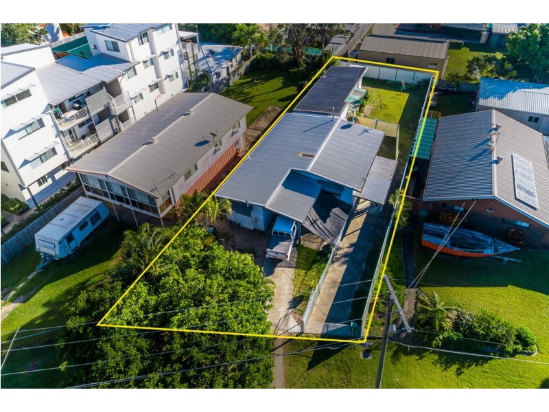 19a/19b Lane St, Clontarf QLD 4019