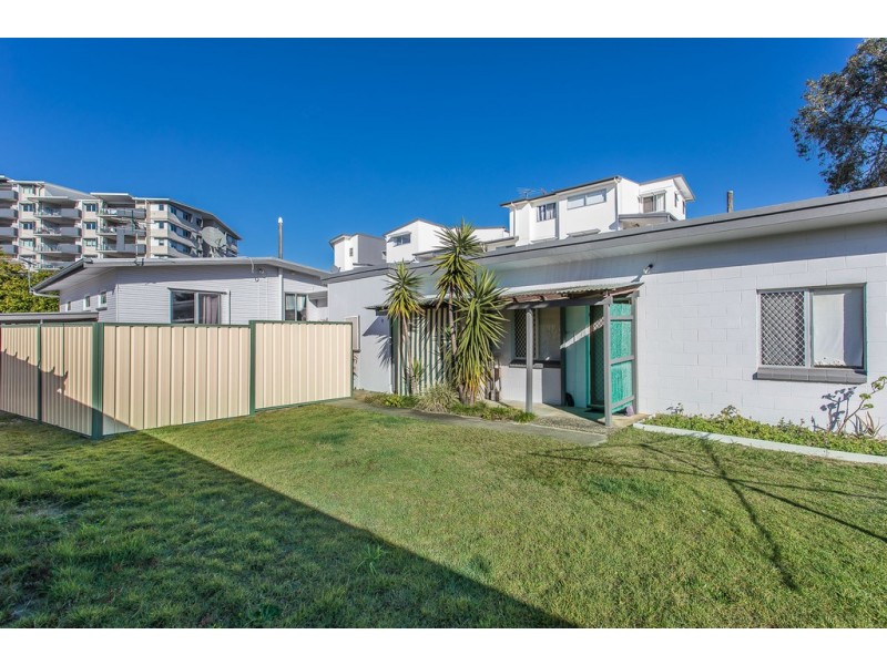 19a/19b Lane St, Clontarf QLD 4019