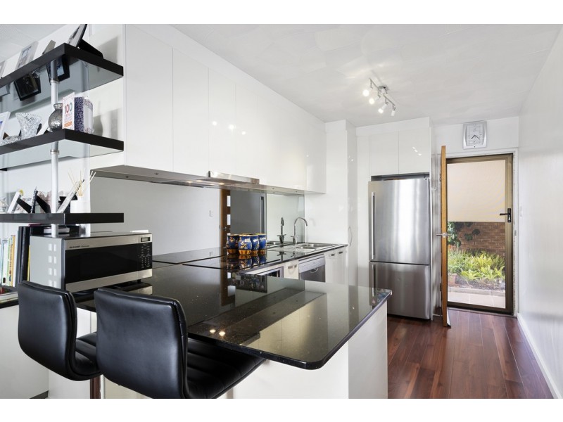 2/83 Margate Parade, Margate QLD 4019