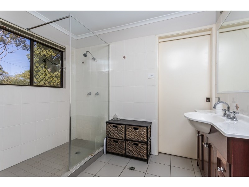 3 ST DENIS COURT, Petrie QLD 4502