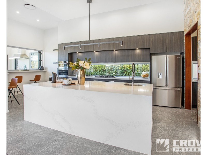 175 Quay Circuit, Newport QLD 4020