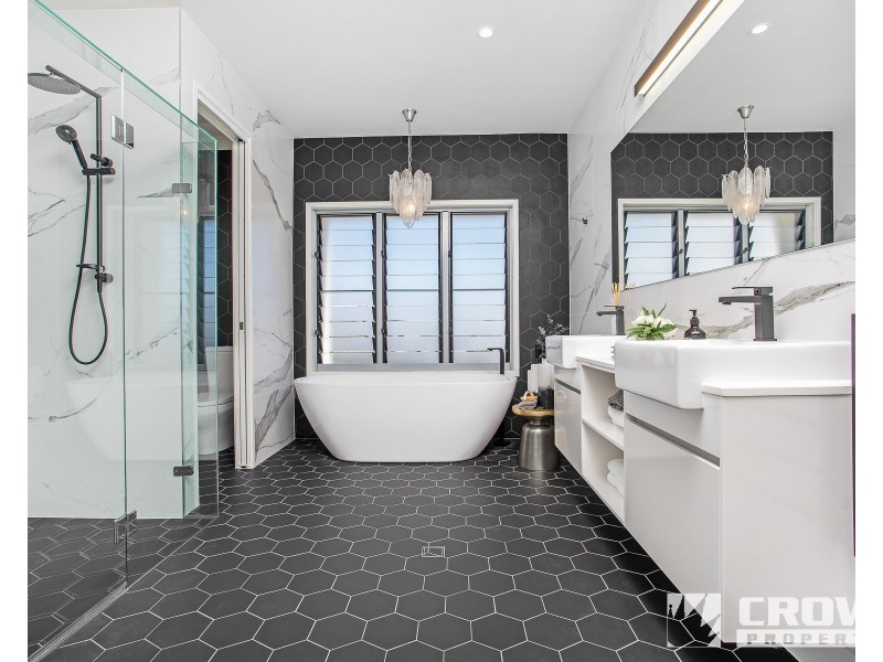 175 Quay Circuit, Newport QLD 4020