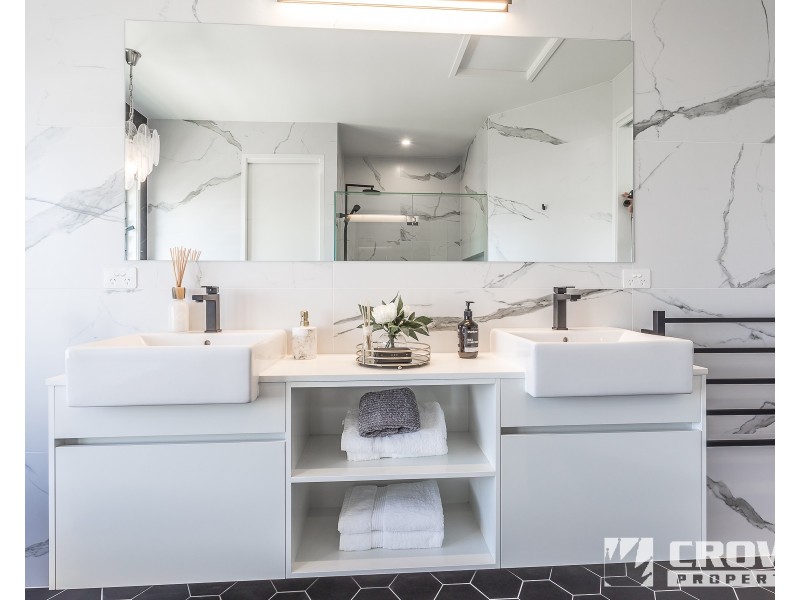 175 Quay Circuit, Newport QLD 4020