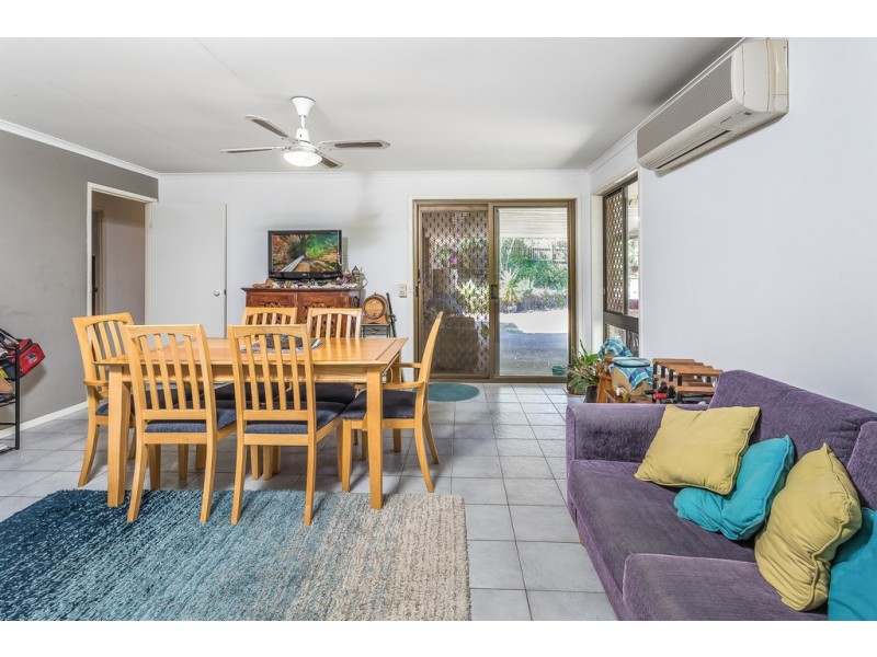 64 RUE MONTAIGNE, Petrie QLD 4502