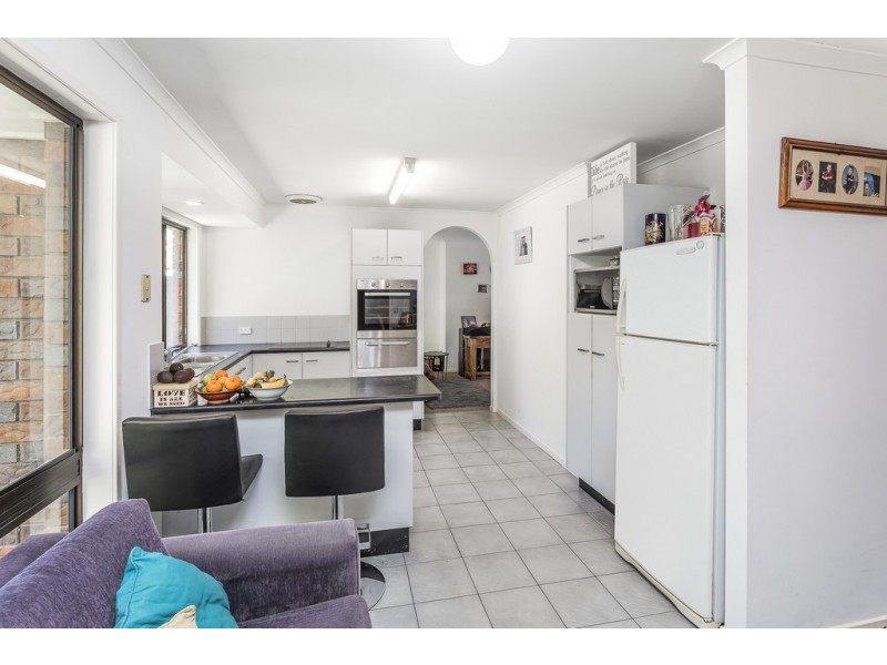 64 RUE MONTAIGNE, Petrie QLD 4502