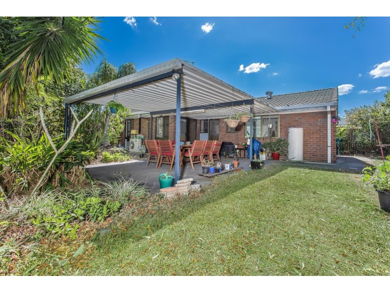 64 RUE MONTAIGNE, Petrie QLD 4502