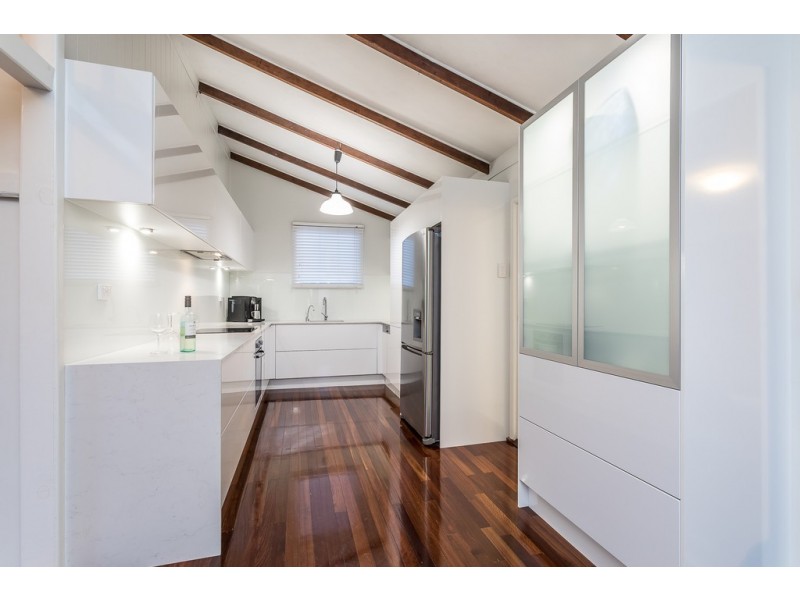 45 Kate St, Woody Point QLD 4019