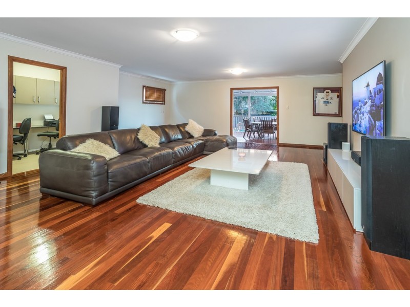 45 Kate St, Woody Point QLD 4019