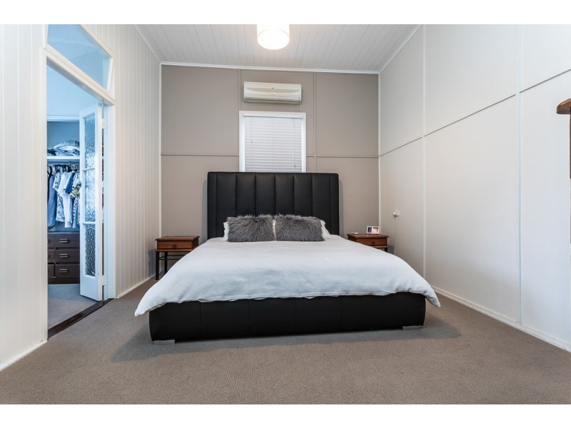 45 Kate St, Woody Point QLD 4019