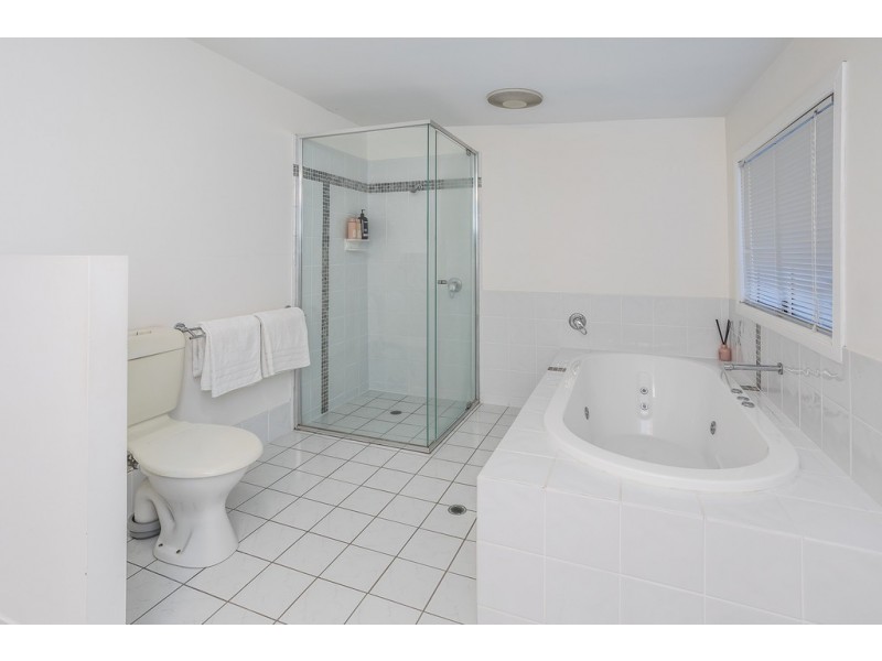 45 Kate St, Woody Point QLD 4019