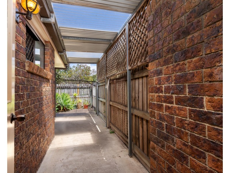 27/2 WATTLE ROAD, Rothwell QLD 4022