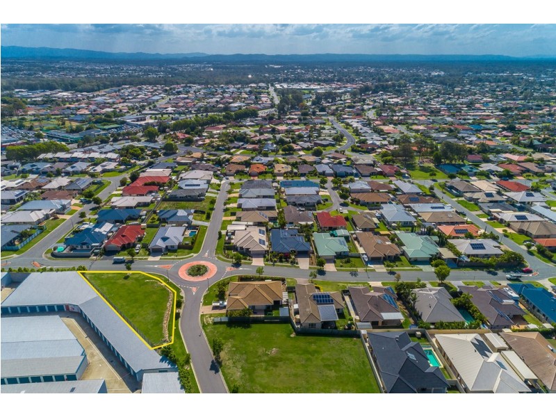 33 Saltwater Drive, Rothwell QLD 4022