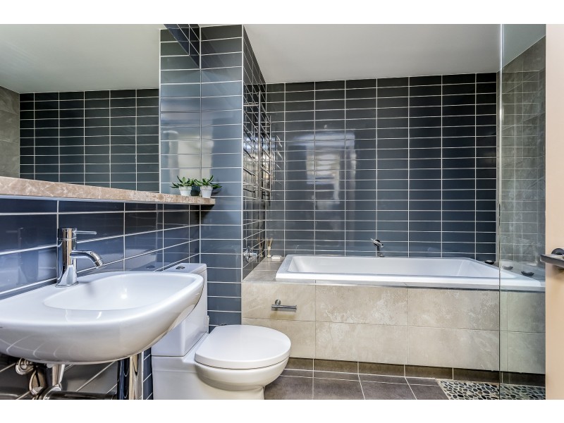 707/99 Marine Parade, Redcliffe QLD 4020