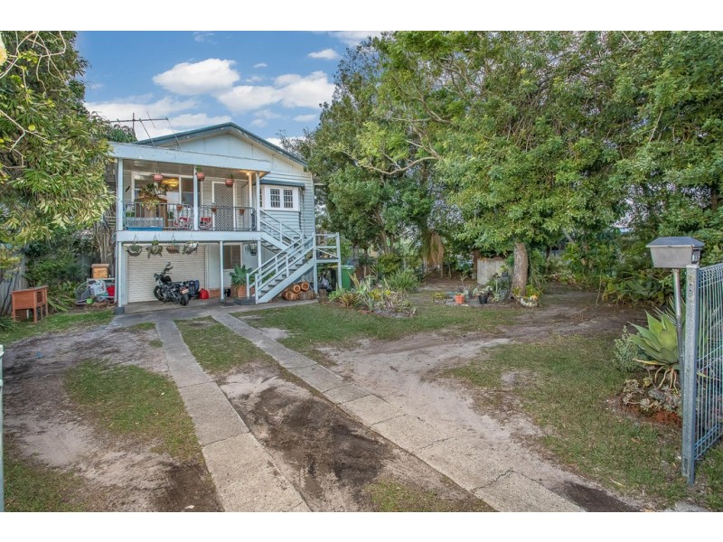 196 Macdonnell Rd, Clontarf QLD 4019